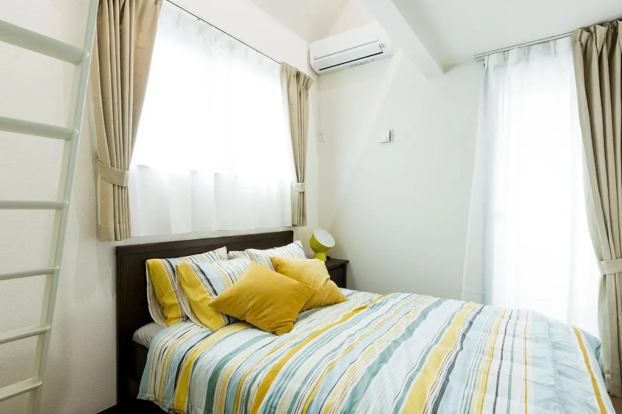 Aparthotel Crescent Moon Nakanoshimbashi Tokyo Giappone