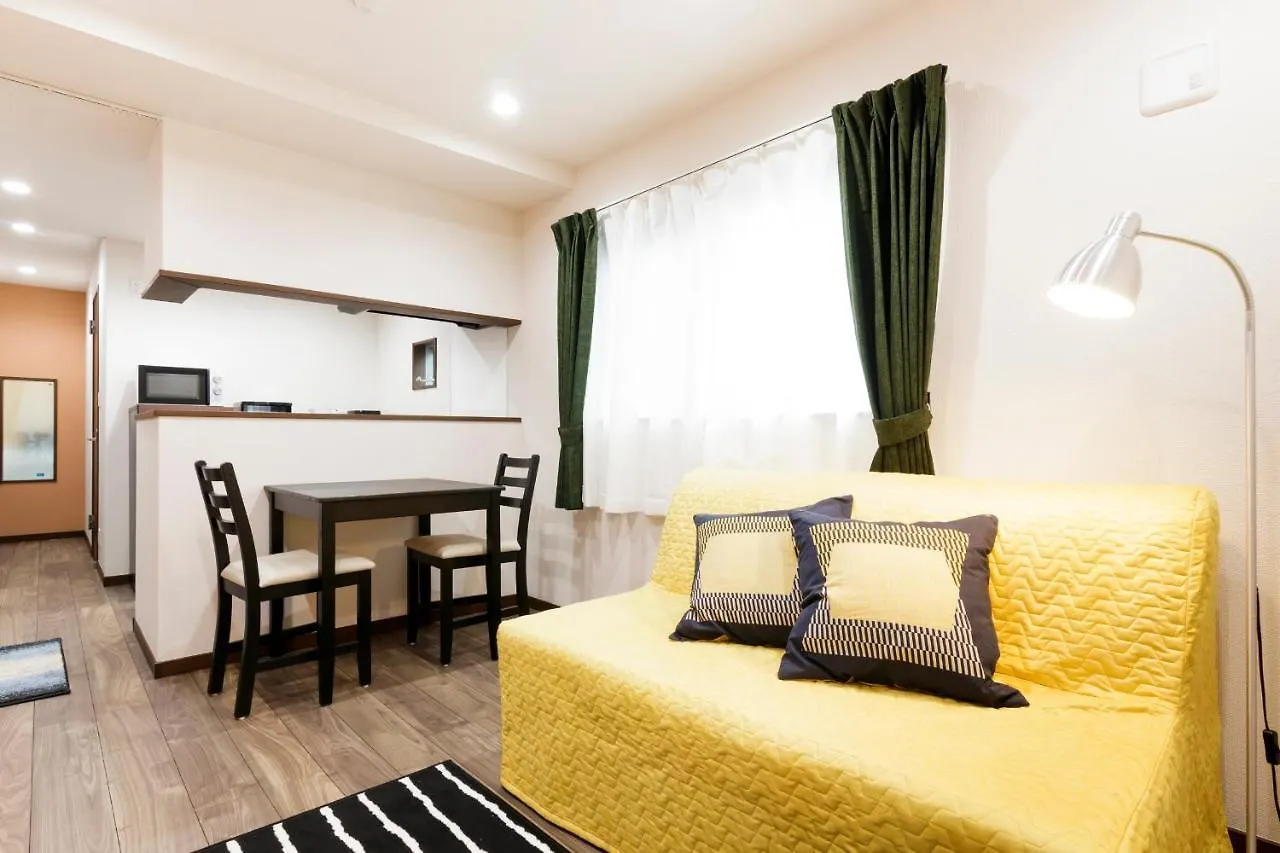 Aparthotel Crescent Moon Nakanoshimbashi Tokyo Giappone