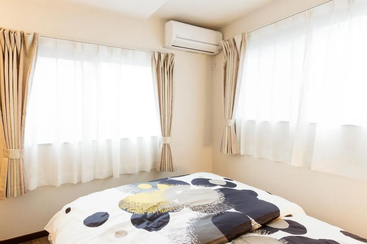 طوكيو Crescent Moon Nakanoshimbashi